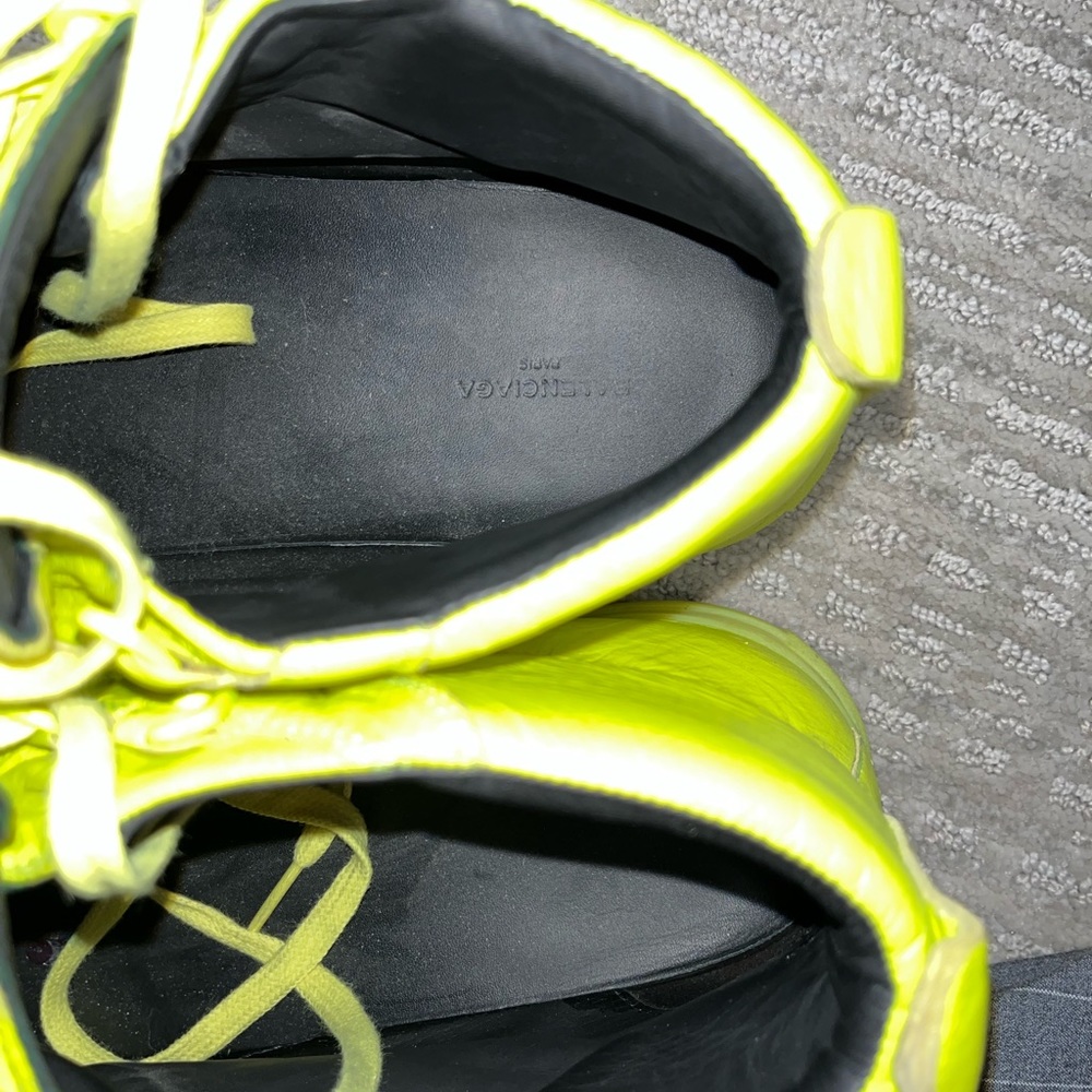 Rare Neon Yellow Mens Balenciaga Arena Volt Leather Sneakers - Picture 4 of 4